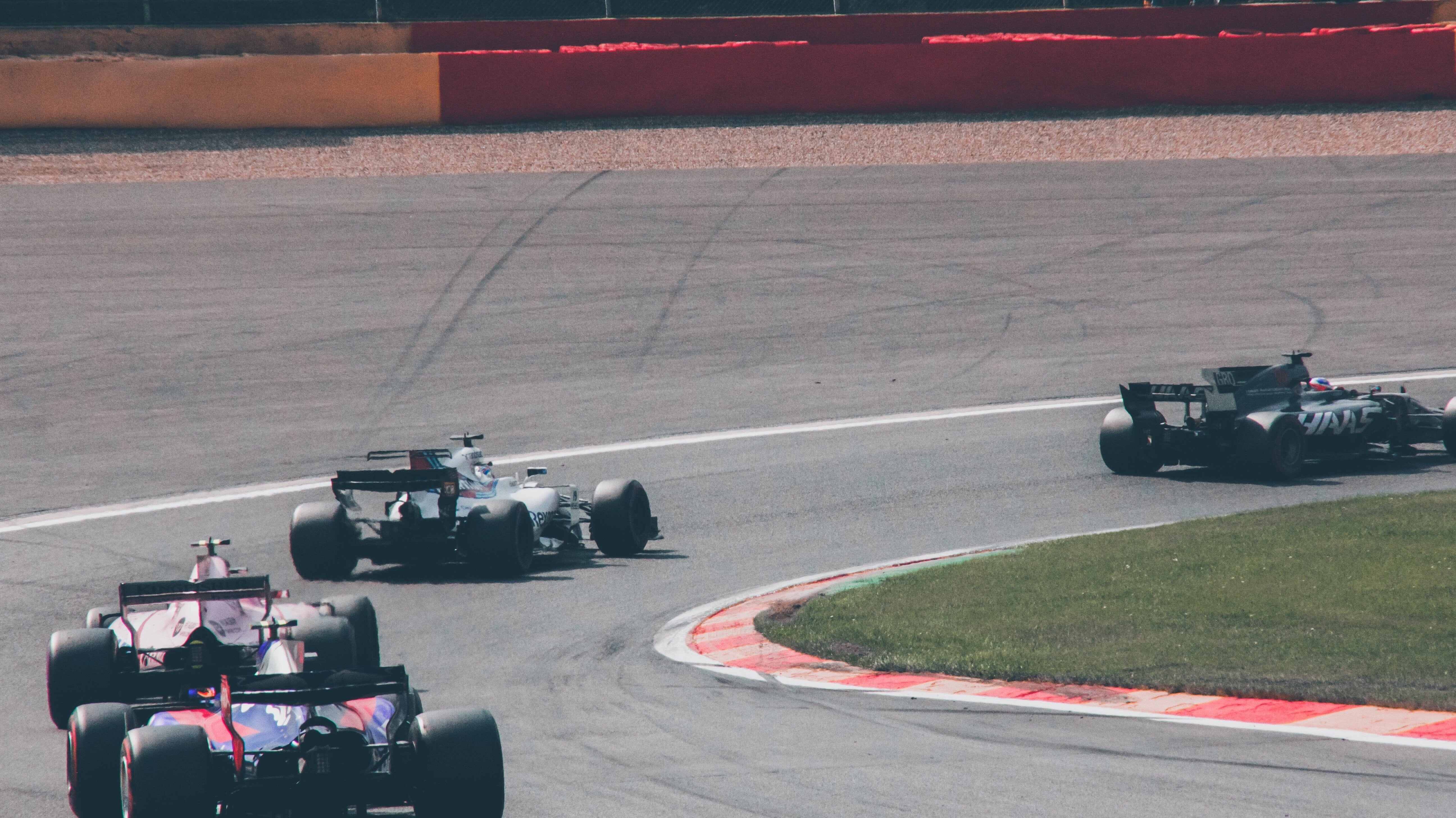 Why Is The F1 Average Speed Faster For Some Cars?