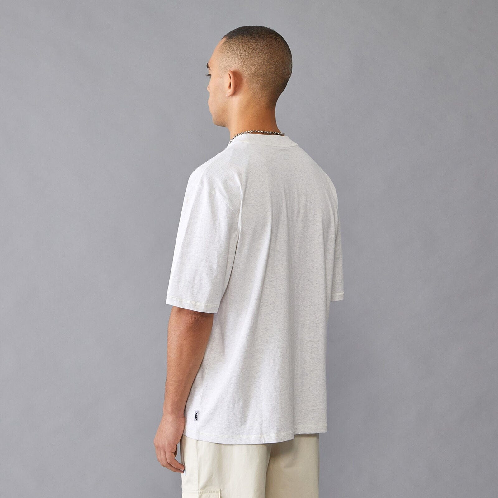 Formula 1 Tech Relaxed Fit Boucle T-Shirt - Grey/White T-shirts Formula 1 