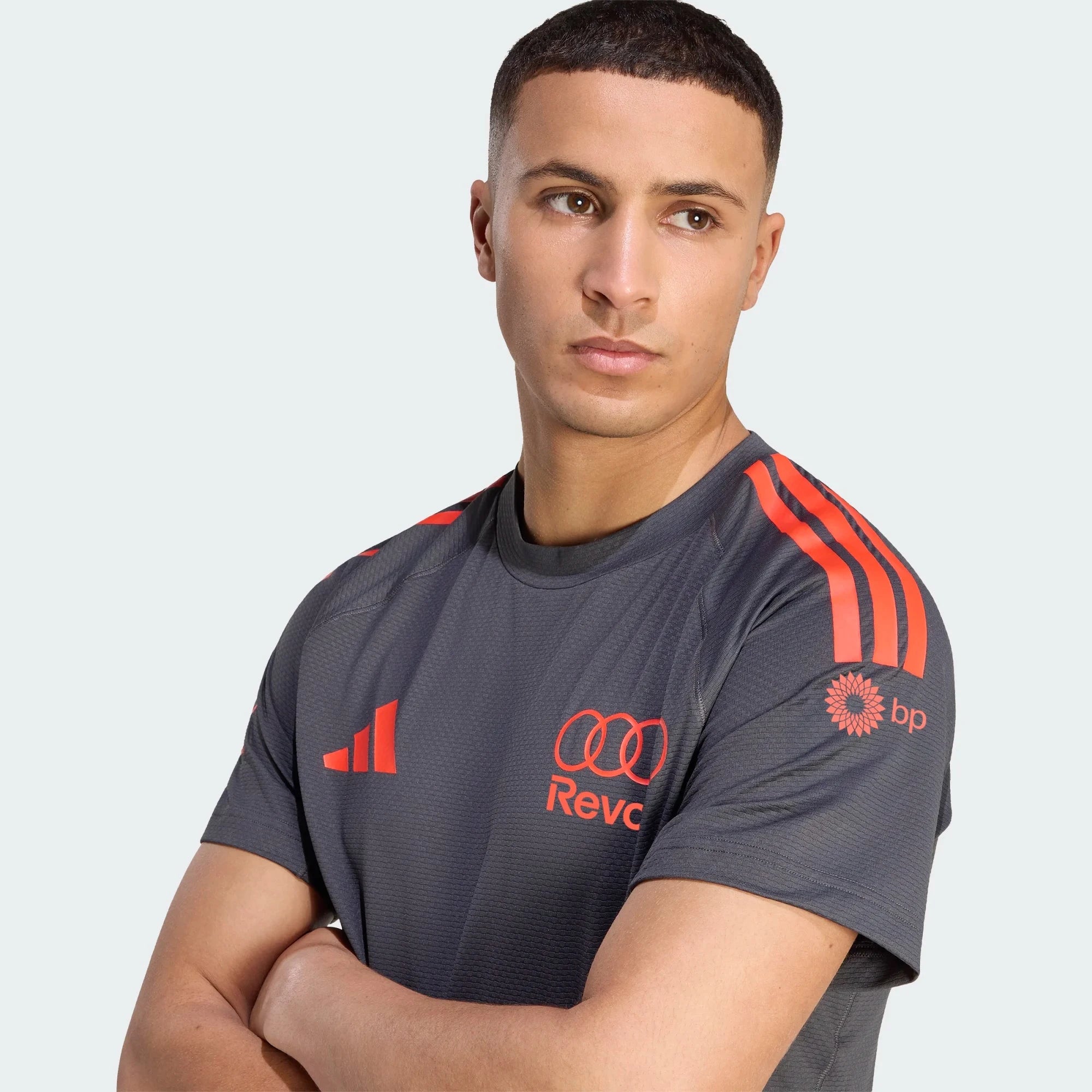 Audi Formula One Men's 2026 Team Mechanics T-Shirt - Gray – CMC