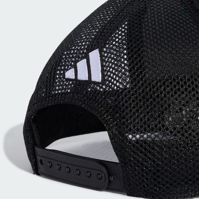 Mercedes-AMG Petronas F1 Las Vegas GP special edition trucker cap in black, detail of the mesh back and snapback