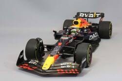 Red Bull Racing F1 Max Verstappen RB18 Italian GP 1:18 Model Car - Minichamps Model Cars Red Bull Racing 