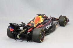 Red Bull Racing F1 Max Verstappen RB18 Italian GP 1:18 Model Car - Minichamps Model Cars Red Bull Racing 