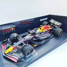 Red Bull Racing F1 Max Verstappen RB18 French GP 1:18 Model Car - Minichamps Model Cars Red Bull Racing 