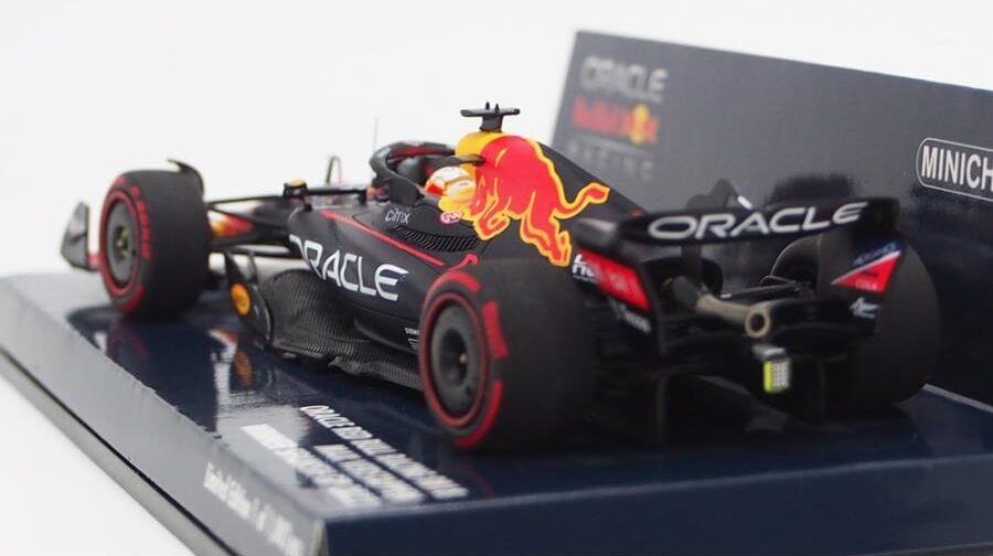 Red Bull Racing F1 Max Verstappen RB18 #1 Spanish GP 1:43 Model Car - Minichamps Model Cars Red Bull Racing 
