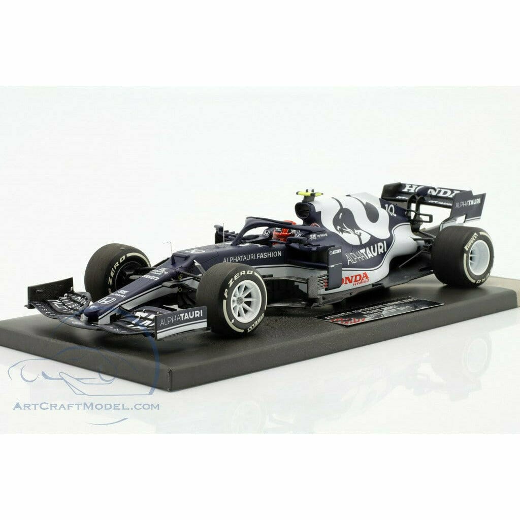 Scuderia Alpha Tauri F1 Pierre Gasly Honda At2 Bahrain GP 1:18 Model Car - Minichamps Model Cars White Smoke
